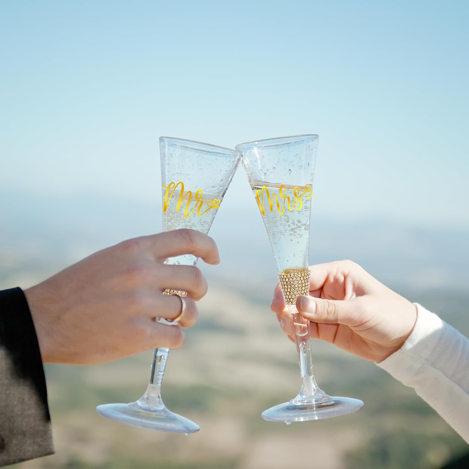 Wedding Cake Knife and Server Set, Bride and Groom Champagne Glasses and Gold Cake Cutting Set for Wedding, Cake Cutter and Champagne Flutes Glass for Mr and Mrs Gifts for Coples (Gold)