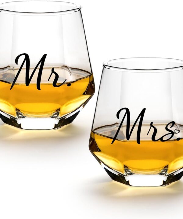 Mr and Mrs Wine Glasses Wedding Gifts,Wedding Glasses for Bride and Groom,Bride and Groom Champagne Glasses Engagement Gift, Wine Glasses for Anniversary His and Hers Gifts