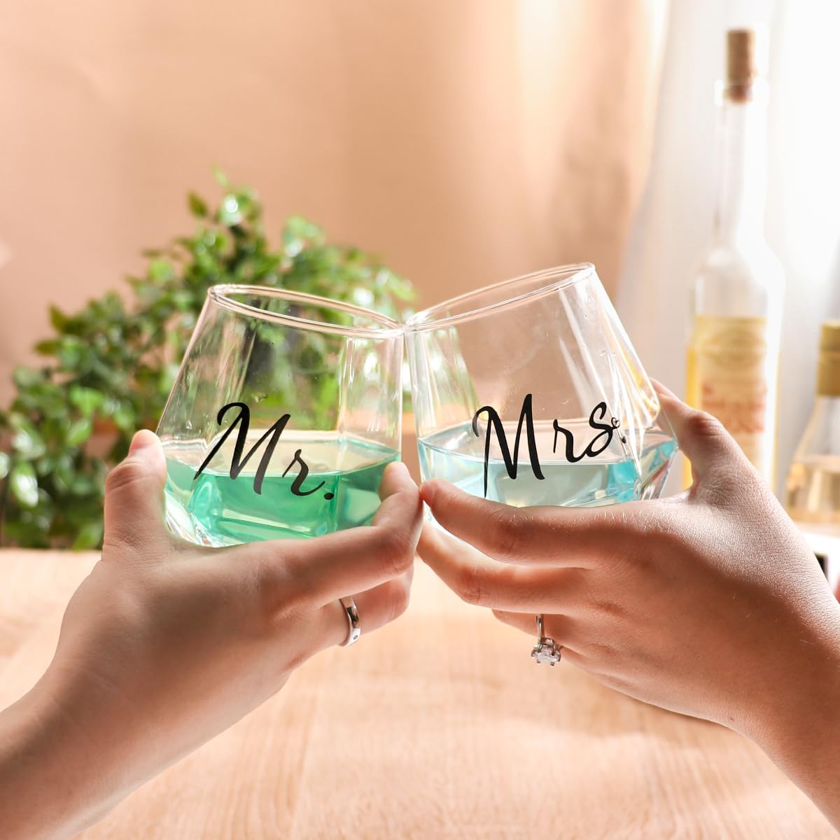 Mr and Mrs Wine Glasses Wedding Gifts,Wedding Glasses for Bride and Groom,Bride and Groom Champagne Glasses Engagement Gift, Wine Glasses for Anniversary His and Hers Gifts