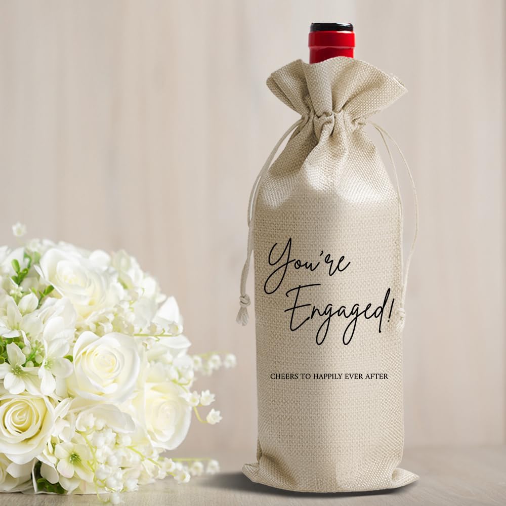 Engegement Wine Gift Bag Married Gifts for Bride Groom, Bridal Shower Couples Her Him, Engagement Wedding Party Decorations, Newlywed Gift, 1 Pcs Burlap Wine Bottle Cover Bag