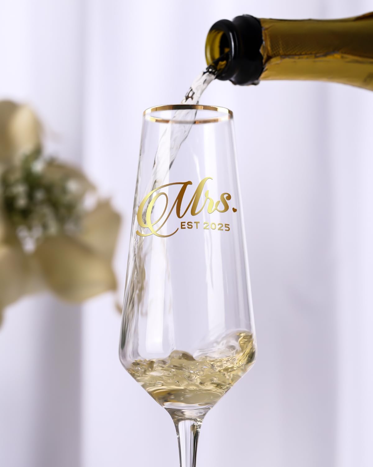Mr and Mrs Champagne Glasses Set of 2, Long Stem Wedding Champagne Flutes 2025, Bride and Groom Toasting Crystal Glass Set,Engagement Gifts for Couples, Newlyweds, Anniversary,8.5oz
