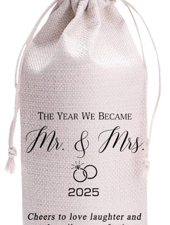 Wedding Wine Bag for Mr & Mrs 2025 Reusable Champagne Bottle Holder, Anniversary & Bridal Shower Gift, Elegant Keepsake for Couples