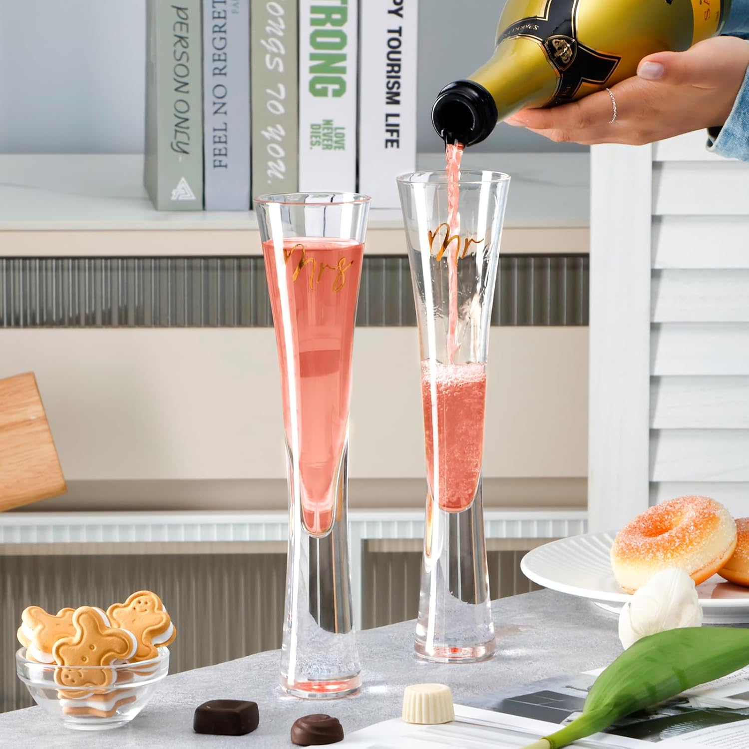 NUTRIUPS Mr & Mrs Champagne Flutes, Wedding Toasting Flutes for Bride and Groom, Hand Blown Crystal Prosecco Glasses for Anniversary, Set of 2