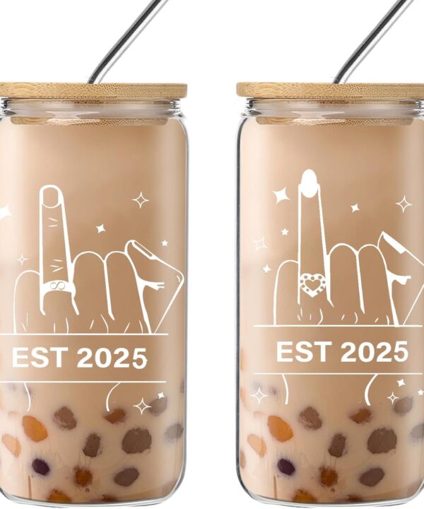 Funny Engagement Gift for Couples-Ring Finger Wedding Wine Glasses Cup-Cool Bridal Shower Gifts for Couples,Bride and Groom,Newlywed,Just Married,Mr and Mrs Gifts (fing-set)