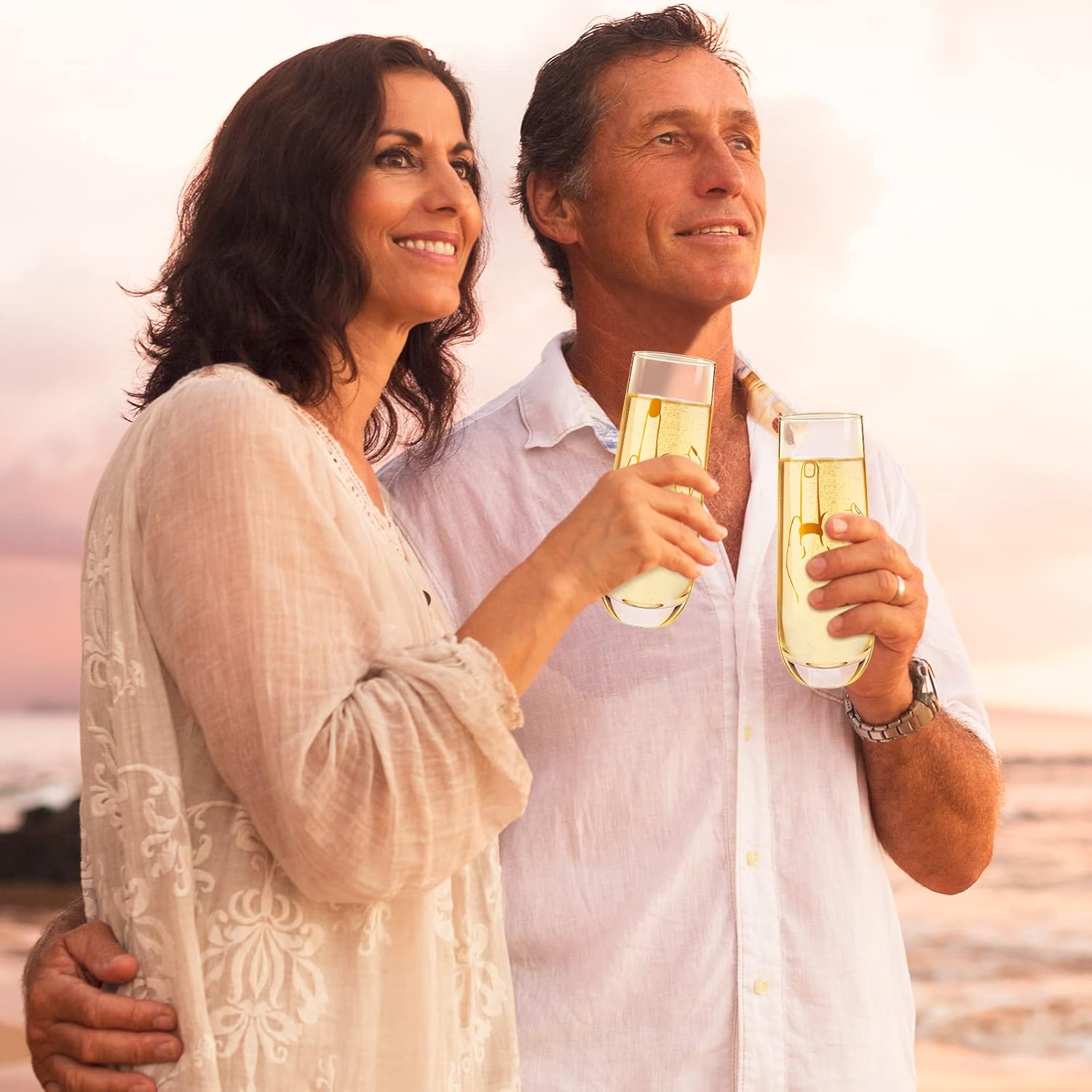 2 Pieces Wedding Champagne Glasses – Bride Ring Finger Wine Glass, Funny Mr and Mrs Gift for Bride Groom – 9.8 oz Engagement Wine Glasses