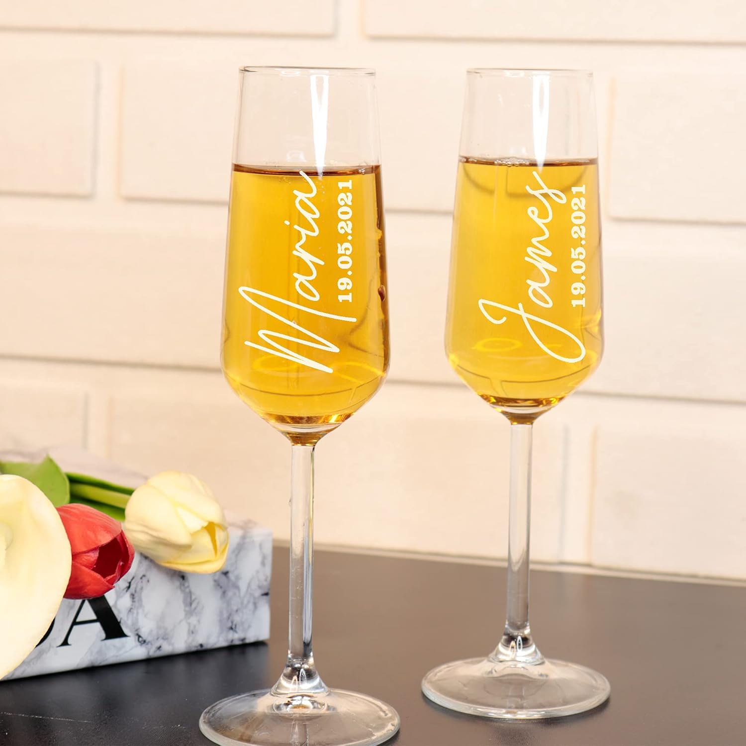 Personalized Wedding Champagne Flutes Set Custom Mr and Mrs Toasting Glasses with Wooden Gift Box Engraved Bride and Groom Glassware for Engagement, Wedding