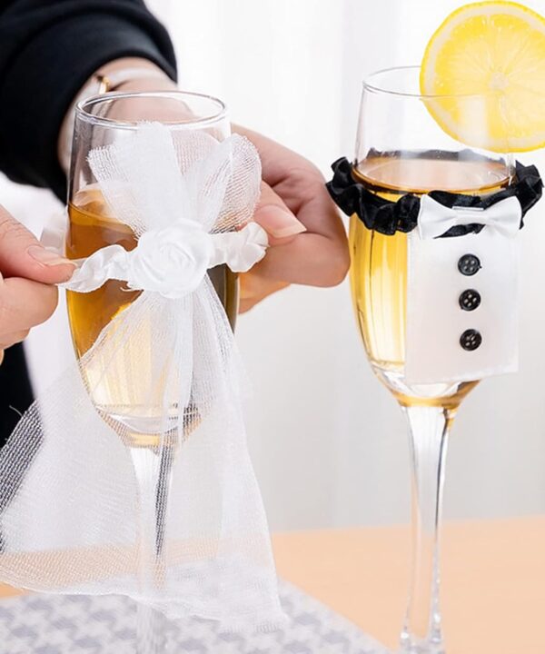 2PCS Marriage Bride Groom Wine Cups Decoration Champagne Wedding Glasses Cups Decoration Engagement Party Ornaments for Women and Man Wedding Champagne Flutes Toast Glass Accessories