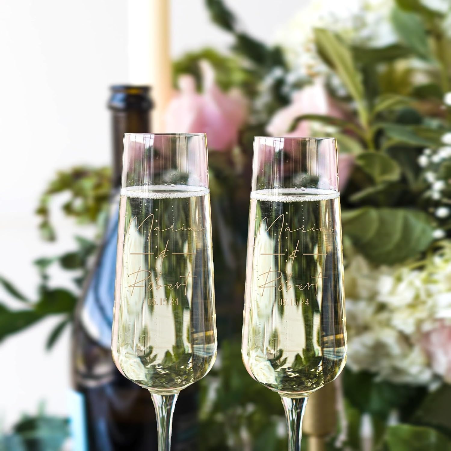 Personalized Wedding Champagne Flutes, Mr and Mrs Toasting Glasses for Bride and Groom, Engraved Name & Date, Customized Gifts for Couples, Husband and Wife, Newlyweds, Engagement, Wedding Favors