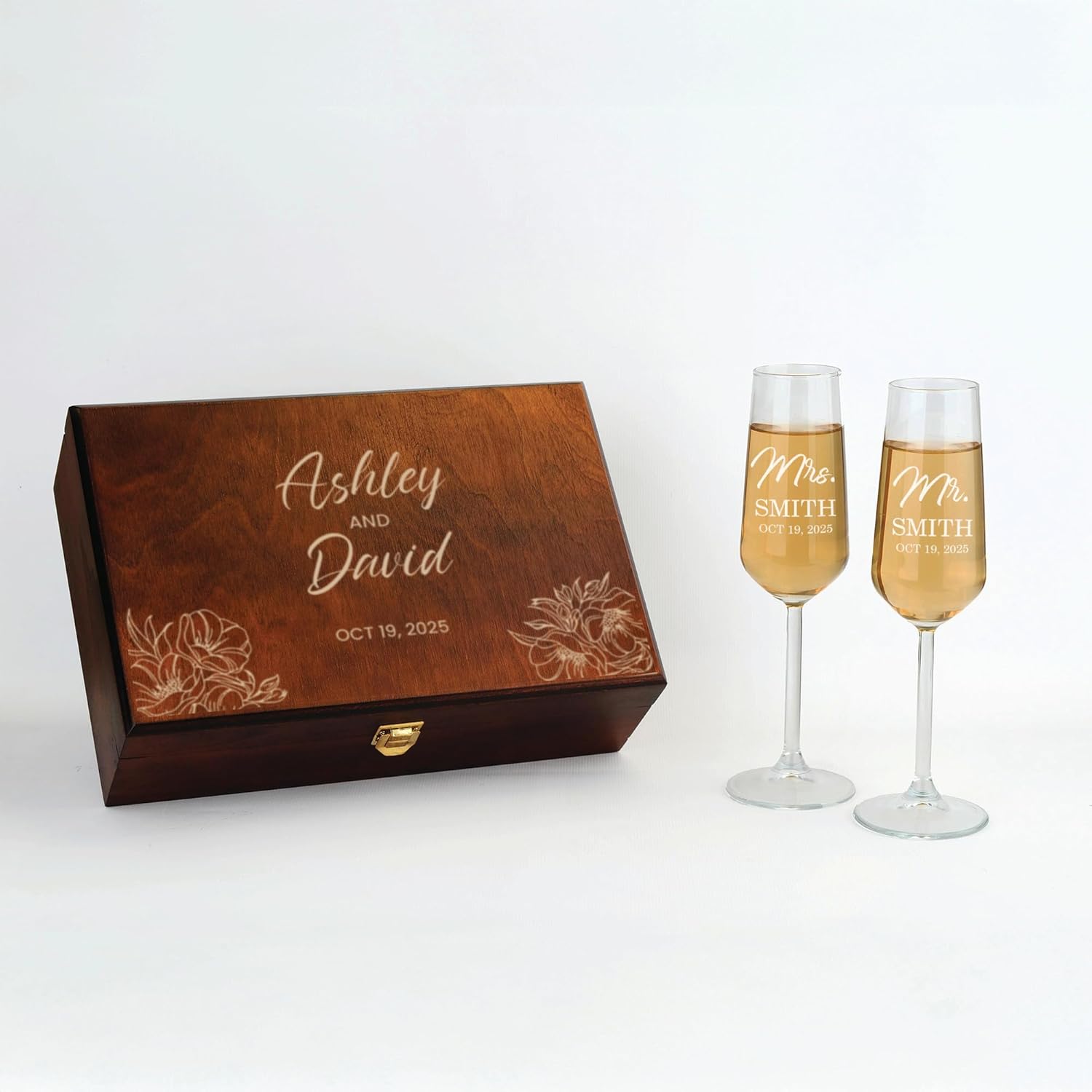 Personalized Wedding Champagne Flutes Set Custom Mr and Mrs Toasting Glasses with Wooden Gift Box Engraved Bride and Groom Glassware for Engagement, Wedding