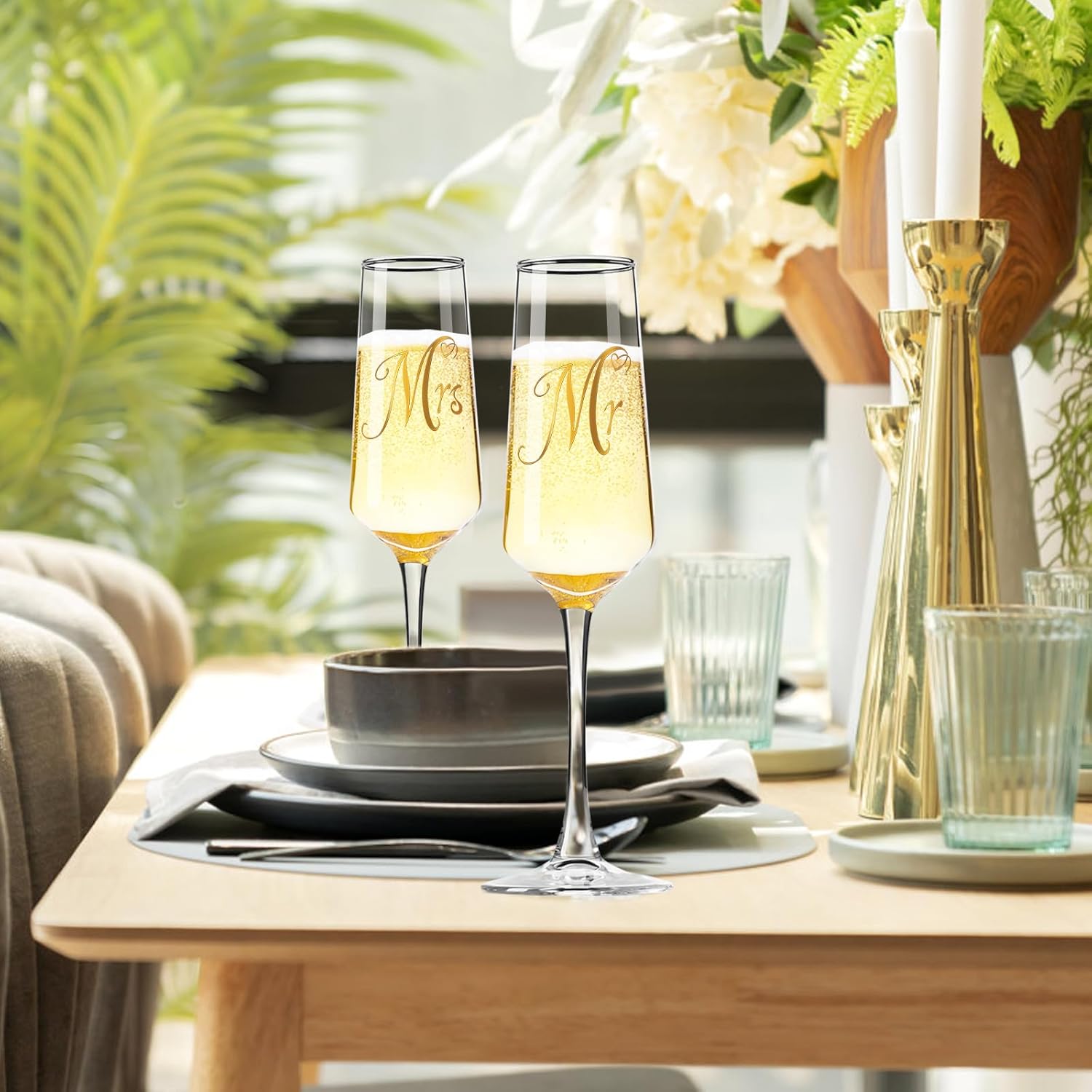 Mr and Mrs Champagne Flutes Set of 2, Elegant Crystal Engagement Gifts for Couples, Bridal Shower Gifts, Lead-Free Champagne Glass 8.5oz/250ml