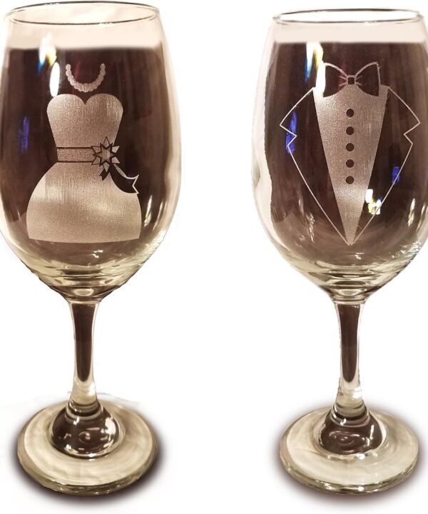 Laser Engraved Bride and Groom Glasses - 20 oz Wine Glasses - Wedding Toasting Set of 2 - Couples Gifts - Engagement Gift - Original Wedding Gifts - Custom Wedding