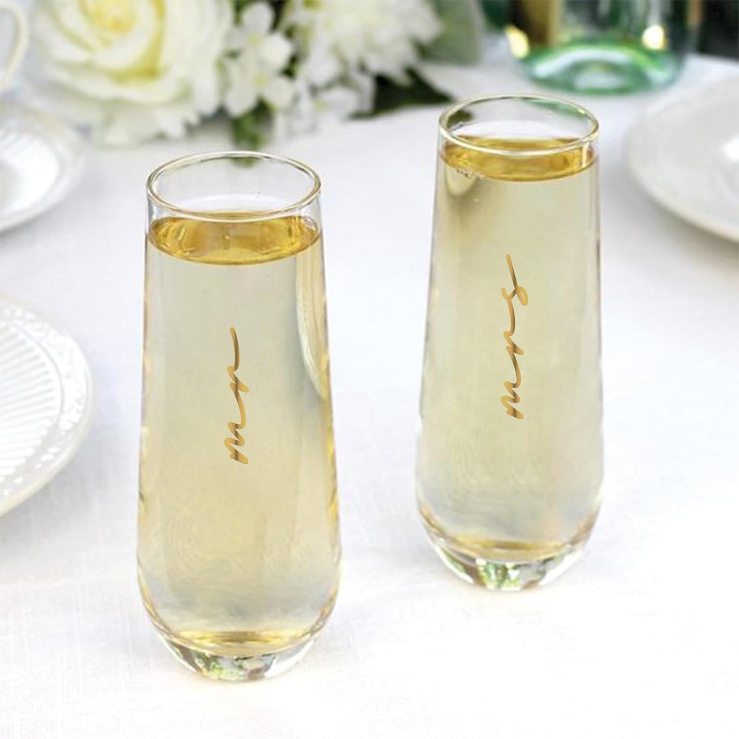 LADY&HOME Mr and Mrs Stemless Champagne Flutes Set of 2, 10oz Bride and Groom Champagne Glasses for Wedding Newlyweds Engagement(Mr and Mrs)