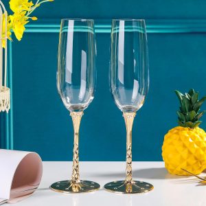 Hanjue Champagne Glasses Set of 2, Clear Champagne Flutes 7 Oz - Ideal for Gifts,Parties, Wedding, Christmas, Long-lasting and Reusable Bar Glassware (Gold)
