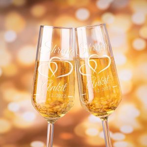 P Lab Set of 2, Bride Groom Names & Date Hearts, Personalized Wedding Toast Champagne Flute Set, Wedding Toasting Glasses - Etched Flutes for Bride & Groom Customized Wedding Gift #N9