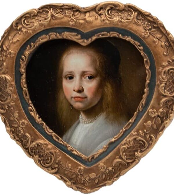 SYLVIA'S SHOP 3x3 Small Vintage Heart Shaped Picture Frame, Mini Antique Ornate Photo Frame, Table Top and Wall Hanging Home Decor, Old Fashioned Photo Gallery Art, Bronze Gold