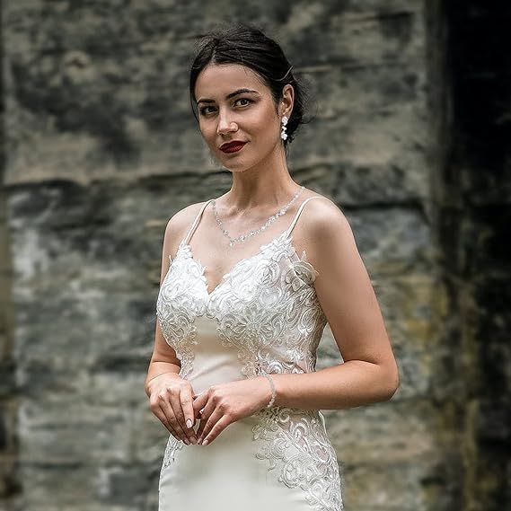 Silver Crystal Bridal Jewelry Set, Teardrop Dangle Earrings Rhinestone Necklace Bracelet for Bride Bridesmaid Crystal Bridal Wedding Party Jewelry Sets