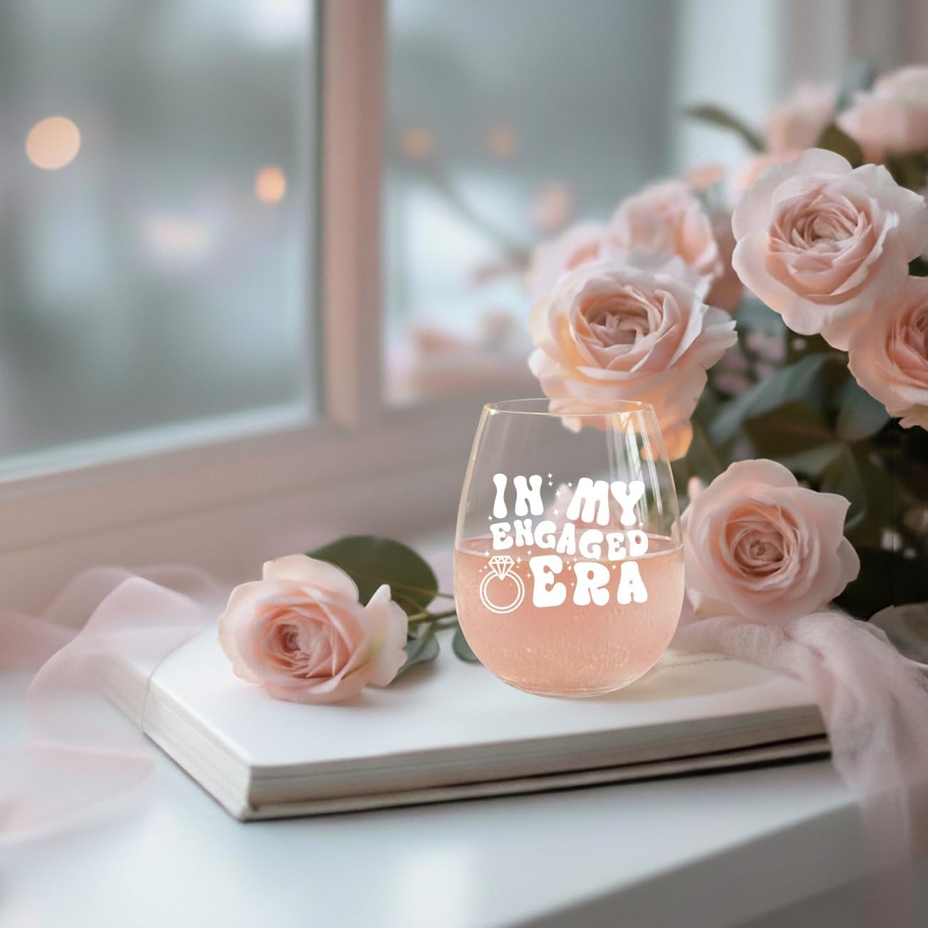 LITTLEBIGGER Engagement Gifts for Couple – Bride Wine Glass Elegant Engagement Gifts for Women, 15 oz Scratch-Resistant Wine Glasses – Future Mrs Keepsake, In My Engaged Era Design (White)