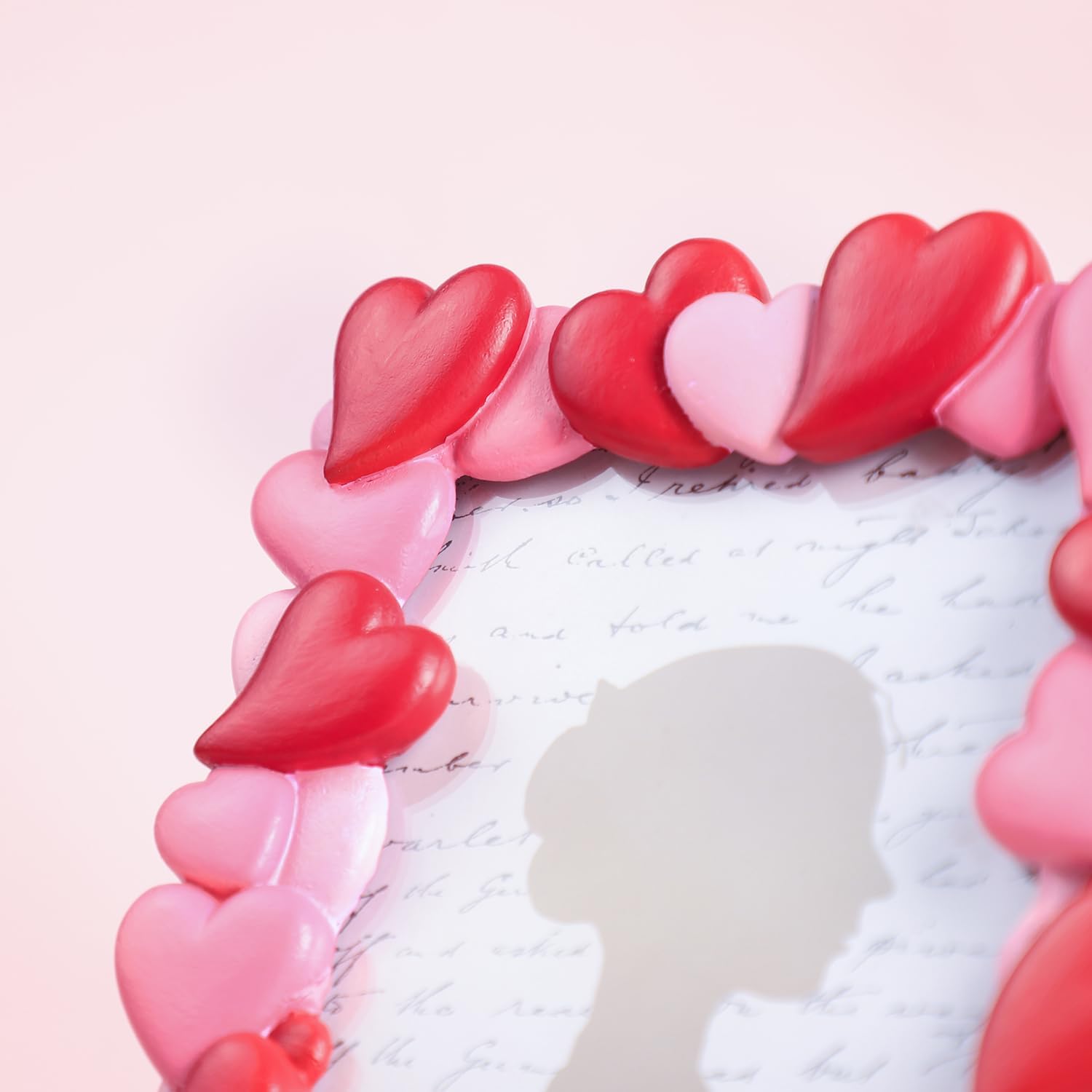 Bicuzat 3D Embossed Red Pink Heart Pattern Resin Card Frame Photo Photo Display Frame Picture Frame for Desktop Table Top Display for Lover Valentine, 4 by 6 Inches