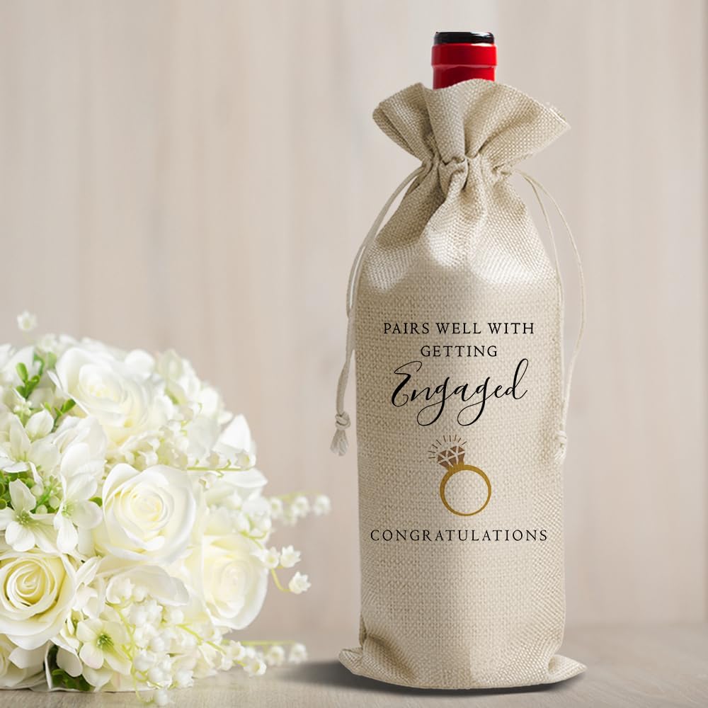 Engegement Wine Gift Bag Married Gifts for Bride Groom, Bridal Shower Gifts for Couples Her Him, Engagement Wedding Party Decorations, Newlywed Gift, 1 Pcs Burlap Wine Bottle Cover Bag