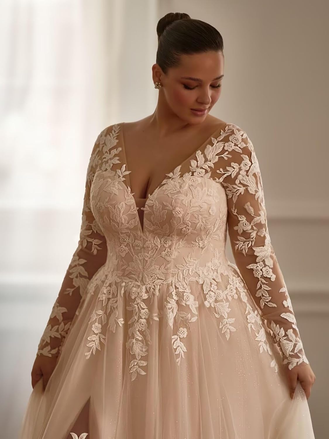 Plus Size Wedding Dresses with Applique V Neck Bridal Gowns for Women Backless Wedding Guest Dresses SA-S01