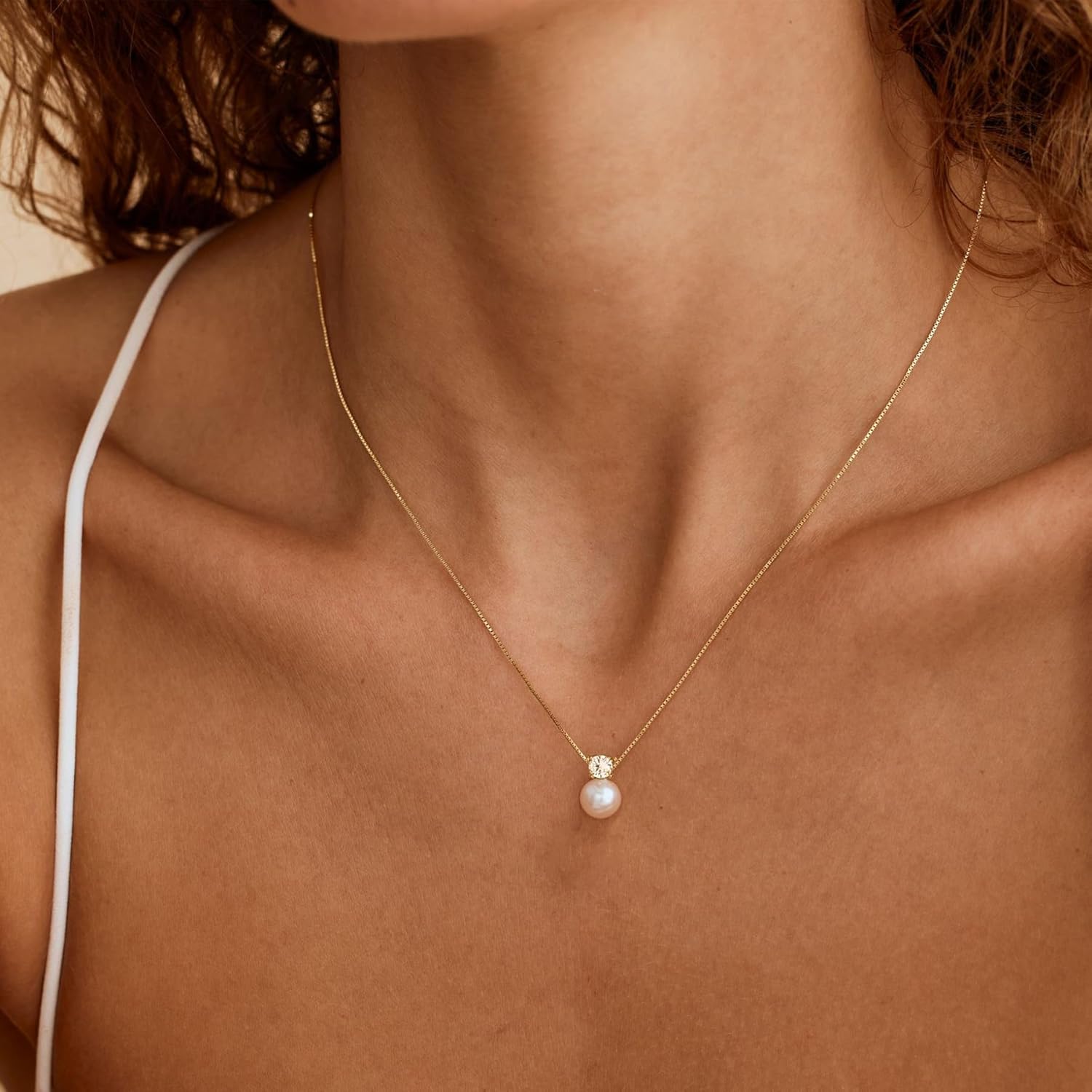 Pearl Necklaces for Women, Dainty Gold Necklace 14K Gold Plated Charm CZ Pearl Pendant Necklace Simple Gold Pearl Choker Necklaces for Women Trendy Wedding Womens Jewelry
