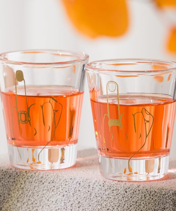 Bride and Groom Glasses 2 Pieces Ring Finger Wedding Funny Bride Wine Glass 2 oz Mr and Mrs Engagement Gifts Stemless for Newlyweds Couples(Classic,1.93 Inch)