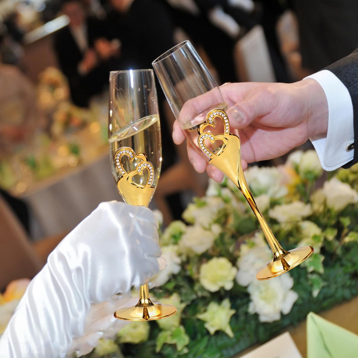 4 Piece Champagne Flutes and Cake Knife Server Set, Bride & Groom Toasting Flutes with Cake Cutting Set, Diamond Champagne Glasses Set for Wedding Reception or Anniversary Party, House Warming, Gold