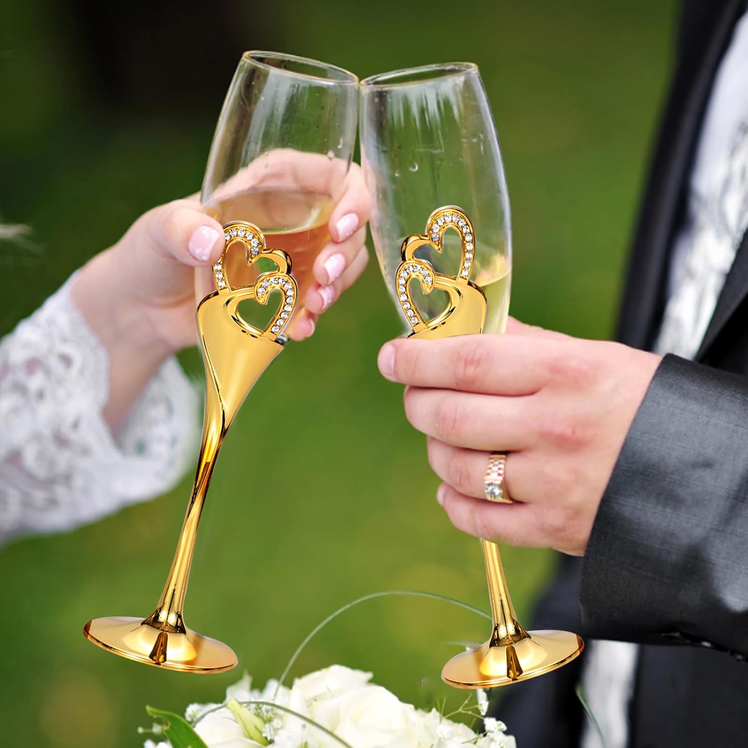 4 Piece Champagne Flutes and Cake Knife Server Set, Bride & Groom Toasting Flutes with Cake Cutting Set, Diamond Champagne Glasses Set for Wedding Reception or Anniversary Party, House Warming, Gold