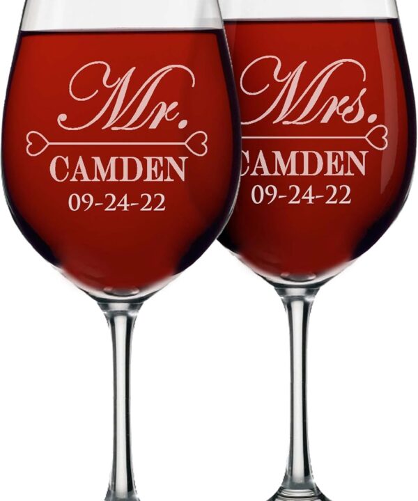 Mr and Mrs Wine Glasses - Personalized Engraved Wedding for Couples - Custom Monogrammed - Set of 2