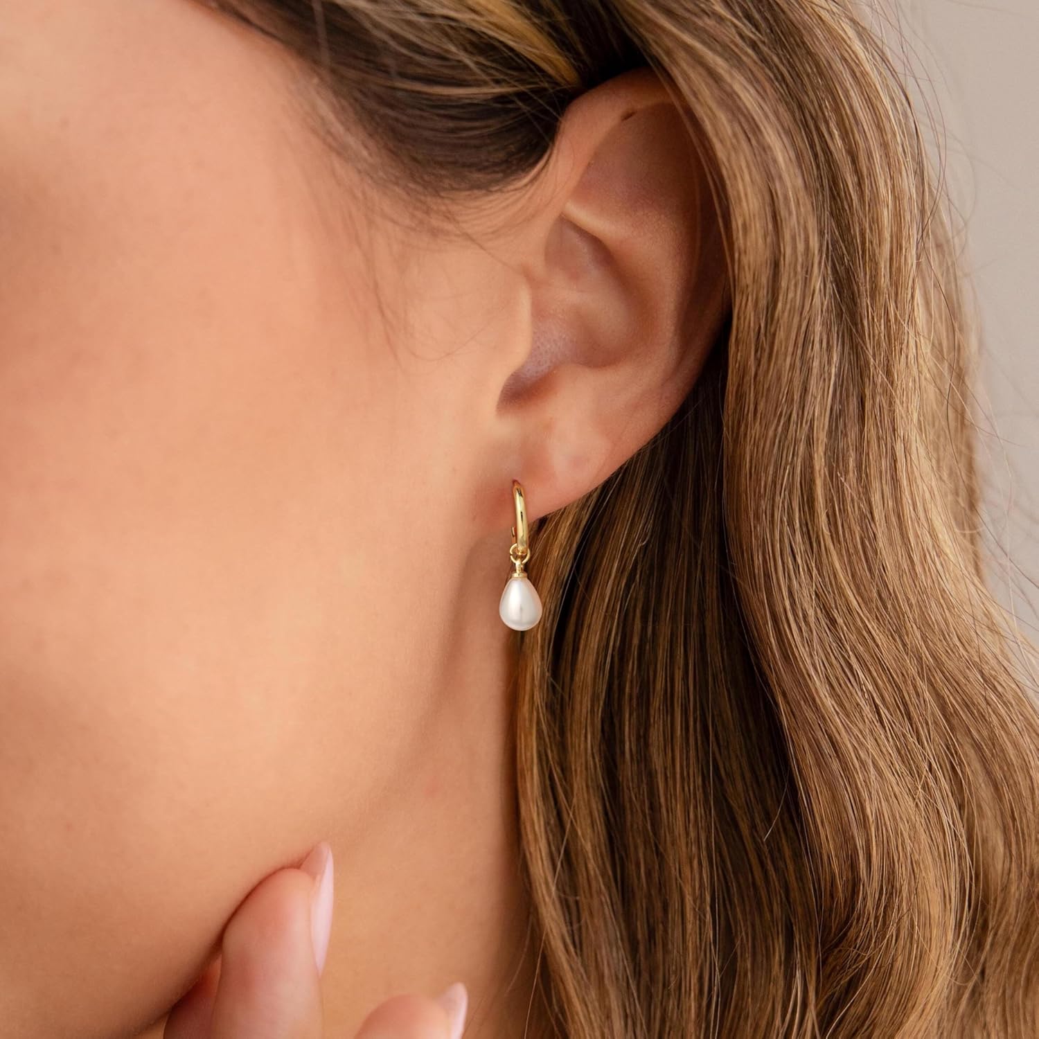 Pearl Earrings for Women Trendy, 14k Gold Plated Freshwater CZ Leaf Pearl Dangle Drop Gold Earrings Lightweight Hypoallergenic Stud Earring Bridesmaid Wedding Gold Jewelry for Women Gifts