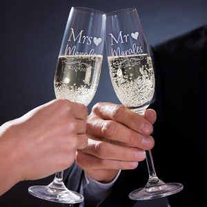 Set of 2 Personalized Champagne Flutes, Custom Engraved Toasting Glasses for Wedding, Anniversary, Bride & Groom, Couples, Laser Etched Elegant Flute Glasses for Celebrations & Gifts