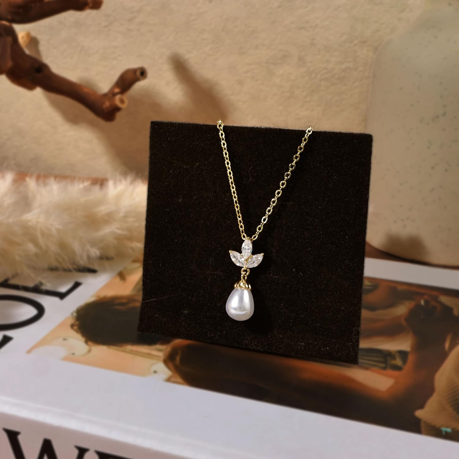 Pearl Necklaces for Women Trendy,14k Gold Plated Pearl Pendant Necklace Dainty Wedding Necklace Small Cute Gold Choker Necklace for Women Non Tarnish Gold Prom Jewelry Fashion Bridesmaids Gifts