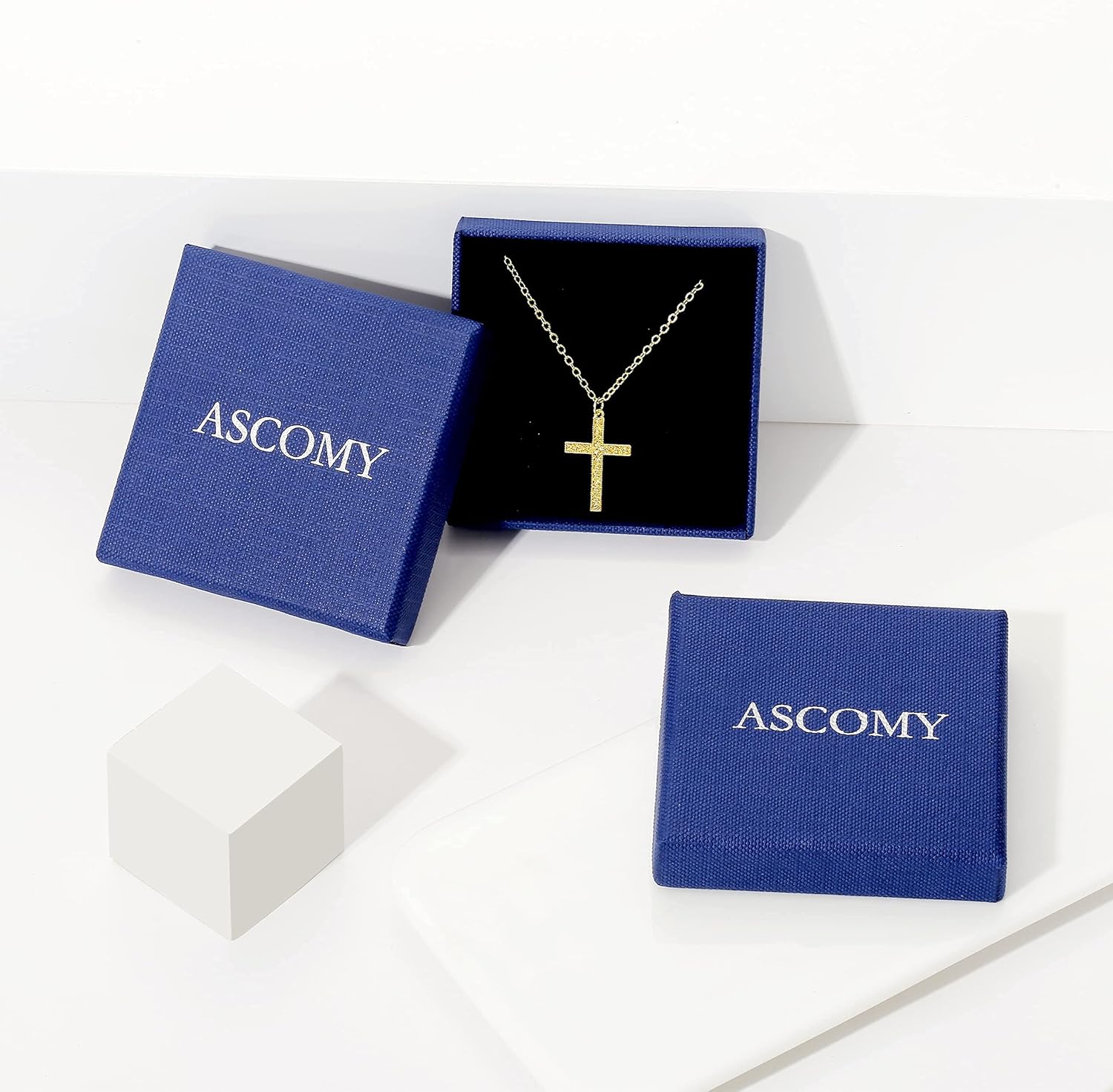 ASCOMY Dainty CZ Diamond Solitaire Pendant Necklaces for Women 14K Gold Plated Single Round Cubic Zirconia Square Simulated Diamond Choker Necklace Bride Bridesmaid Weeding Jewelry Gifts