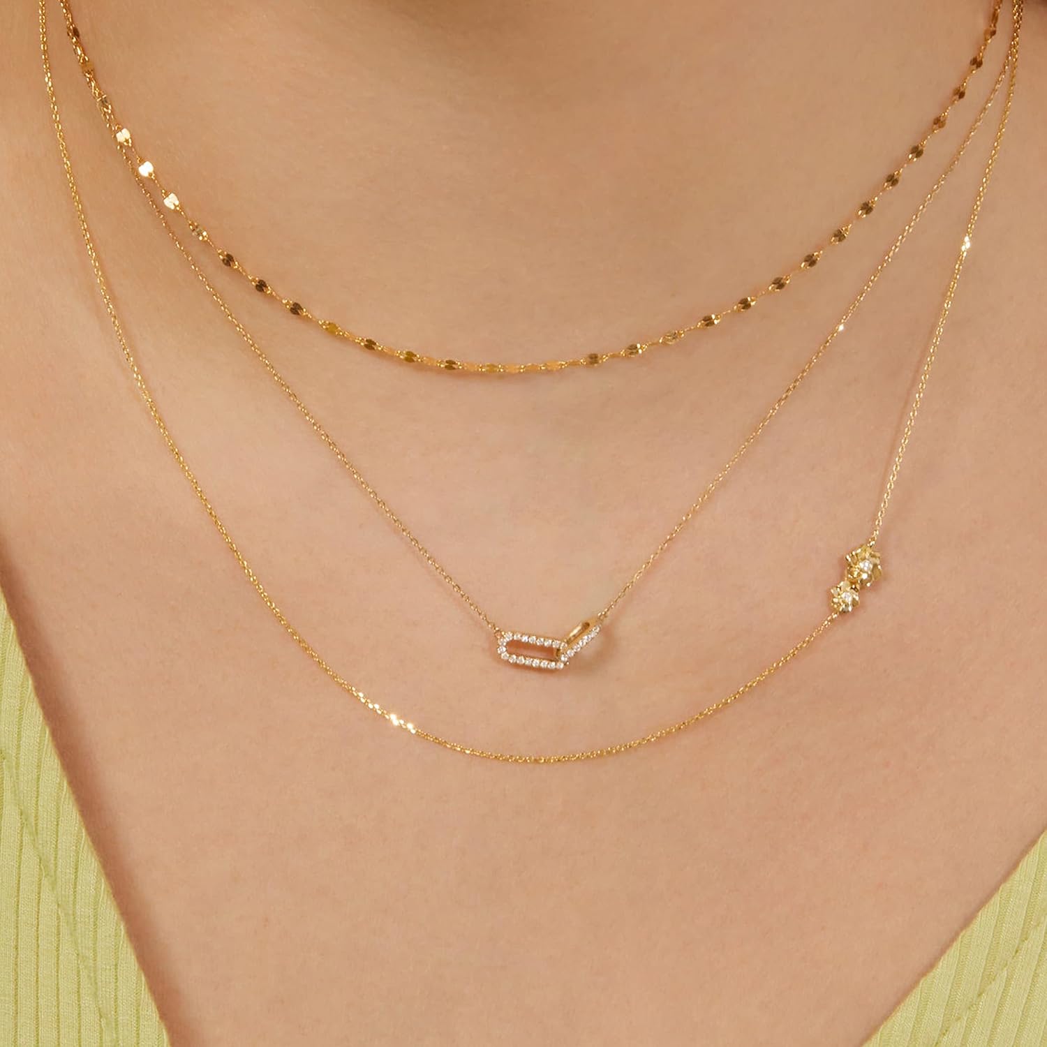 Freekiss Gold Pendant Necklace for Women, Dainty Diamond Necklaces for Women Simple 14K Gold Plated Paperclip Choker Necklaces Cute Minimalist Open Oval Necklaces Gold Jewelry for Women Gifts