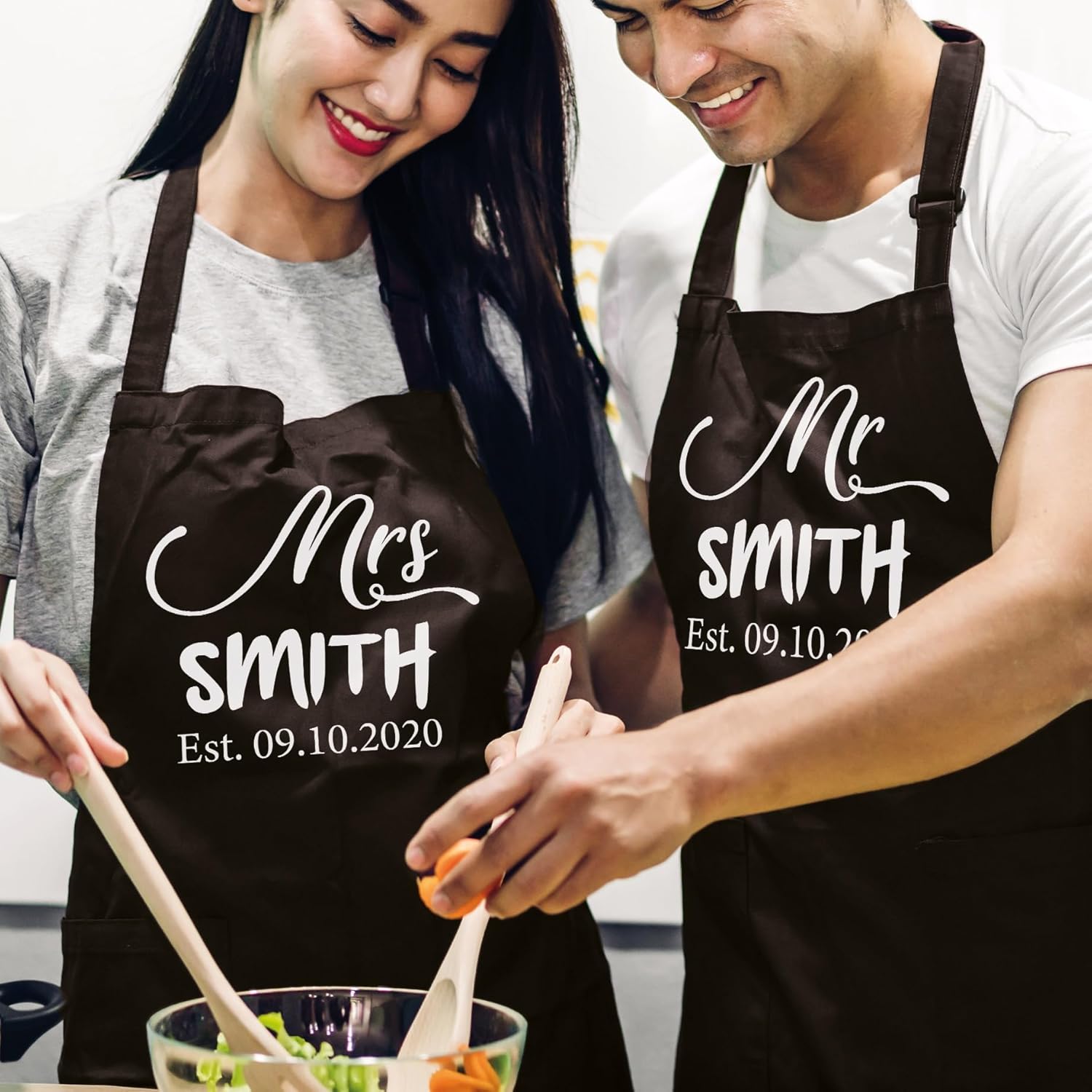 Newlywed Aprons for Couples, Personalized Mr and Mrs Gifts, Custom Apron Set for Couple, Anniversary, Christmas, Bridal Shower Gifts For Bride