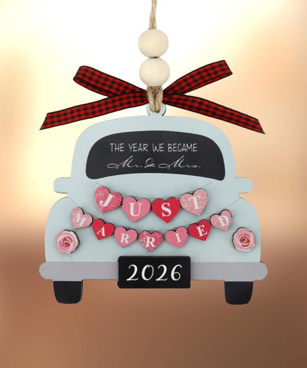 Just Married Wooden Ornament Gifts - Married as Mr and Mrs Wedding Decoration for Couples 2026 Wooden Tree Ornament Gift fo rWomen Man Bride to be Gift Ideas