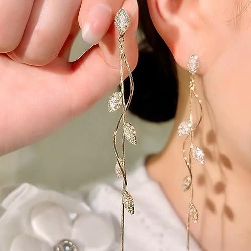 Crystal Wedding Earrings for Bridal Bridesmaid,Bride Drop Earrings Gold Chandelier Dangle Earrings for Women,Cubic Zirconia Rhinestone Dangling Earrings Prom Party Jewelry Gifts