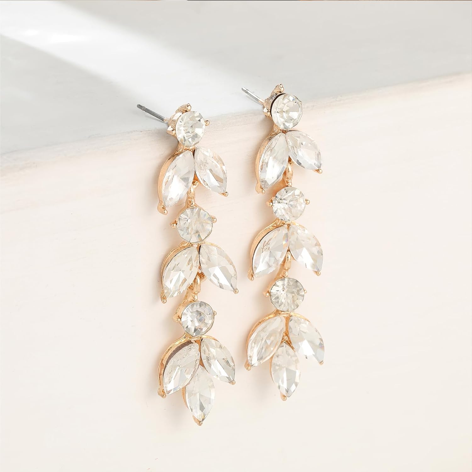 Wedding Rhinestone Dangle Earrings Elegant Bridal Crystal Drop Earrings for Women Bridesmaids Guest Party Prom