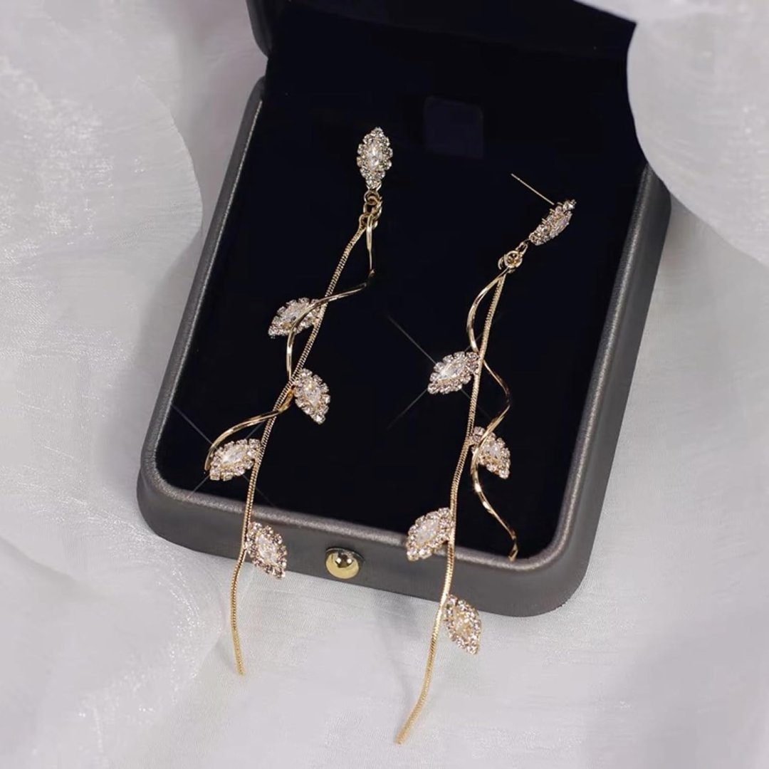 Crystal Wedding Earrings for Bridal Bridesmaid,Bride Drop Earrings Gold Chandelier Dangle Earrings for Women,Cubic Zirconia Rhinestone Dangling Earrings Prom Party Jewelry Gifts