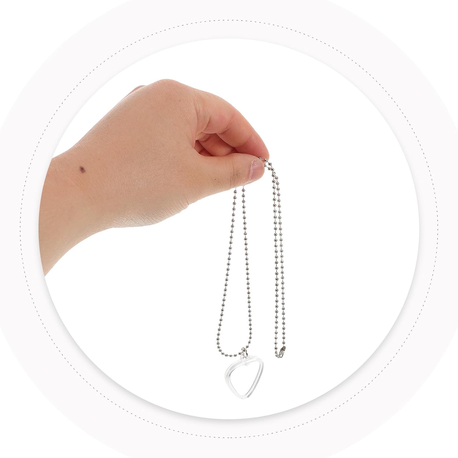 Kisangel Transparent Guitar Pick Holder Necklace with Chain Heart-shaped Pendant for Electric Guitar Bass Ukulele Players Standard Storage Box for Quick Pick Identification and Easy