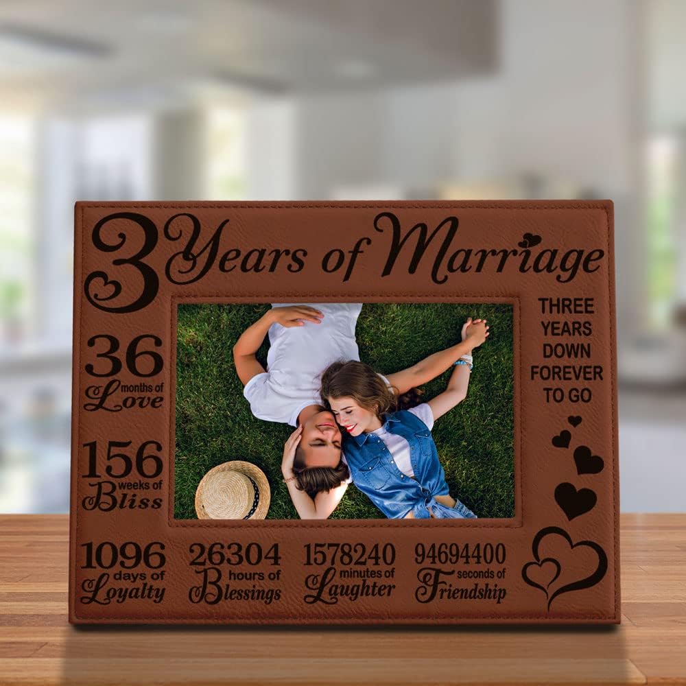 KATE POSH 3rd Anniversary Engraved Rawhide Leather Picture Frame (5×7 Horizontal)