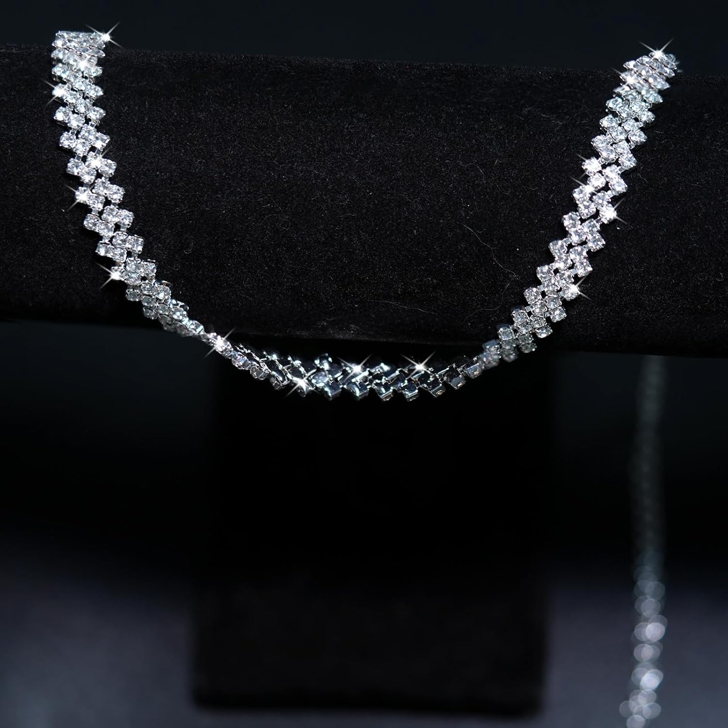 Ronglry Rhinestone Choker Necklace for Women Silver Diamond Choker Necklaces for Women Sparkly Crystal Rhinestone Necklace for Women Silver Chokers for Women Party Prom Wedding Jewelry Accessories