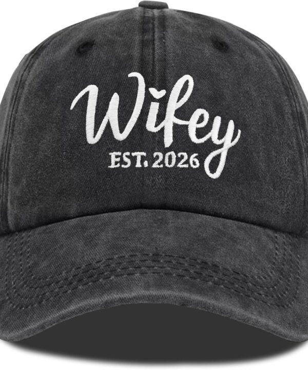 Hubby and Wifey Hats for Mr and Mrs, Engagement Anniversary Honeymoon Wedding Gifts Newlyweds Couples Baseball Cap
