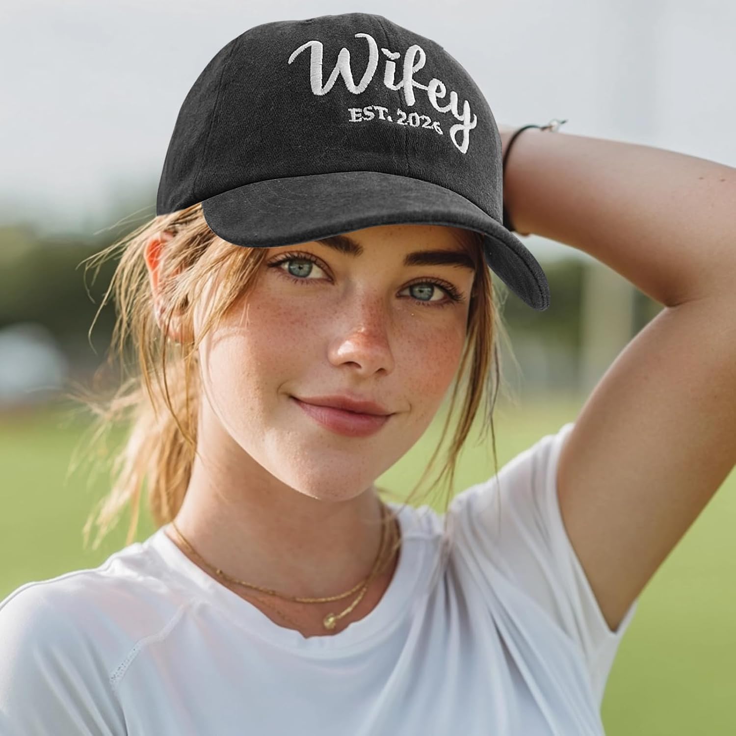 Hubby and Wifey Hats for Mr and Mrs, Engagement Anniversary Honeymoon Wedding Gifts Newlyweds Couples Baseball Cap