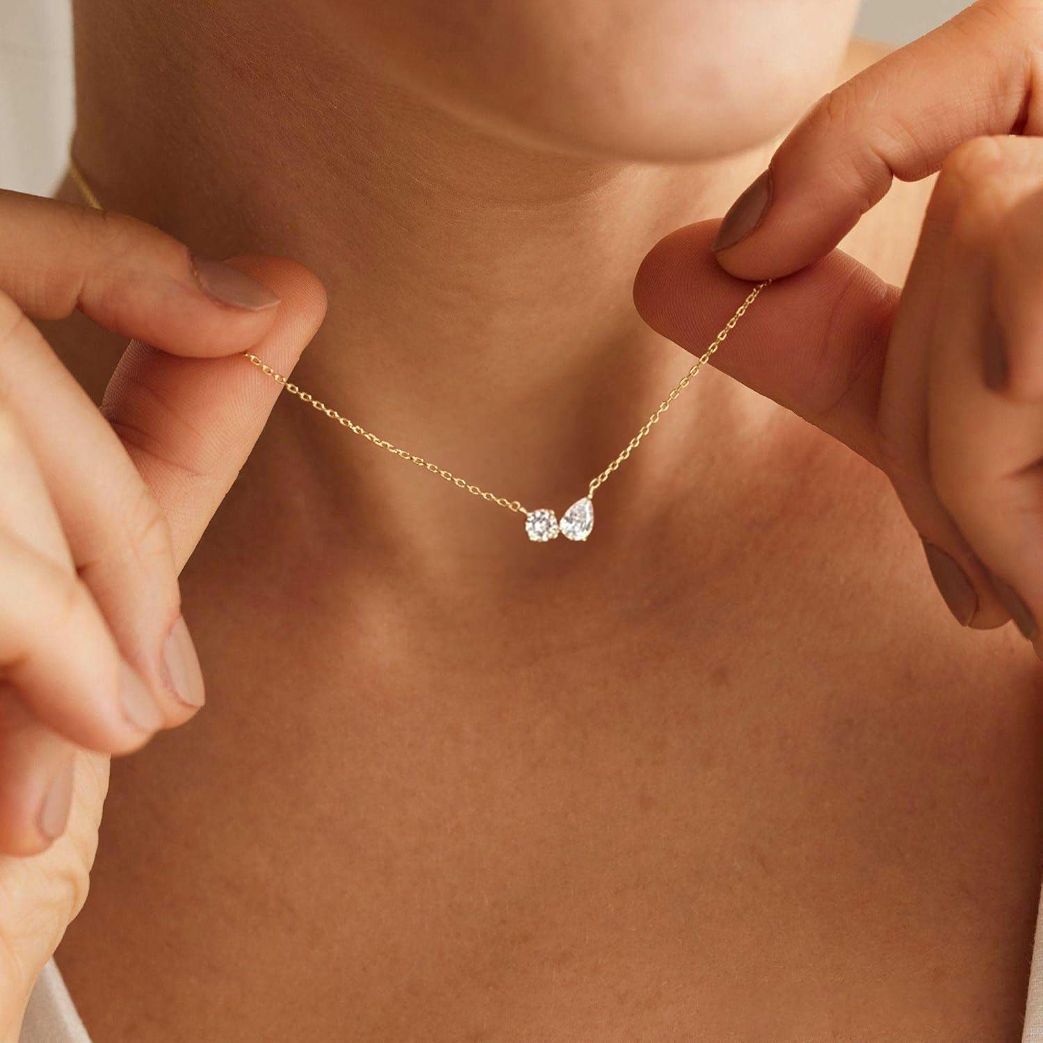 XIXINI Dainty Gold Necklace for Women, 14k Gold Plated Cubic Zirconia Pendant Necklace Simple Gold Necklaces for Women Trendy Cute Non Tarnish Solitaire Necklace Fashion Wedding Gold Jewelry