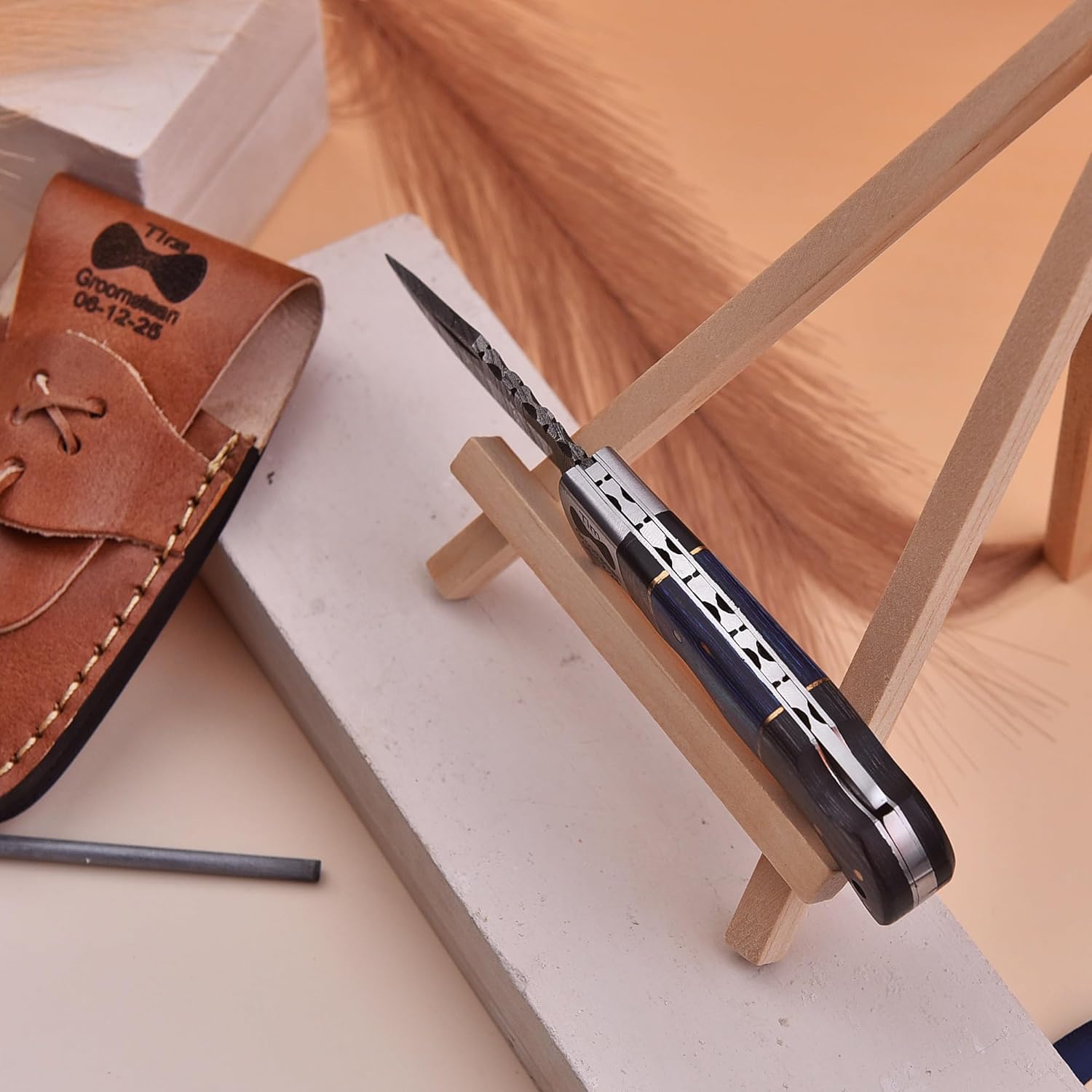 Set of 6 – Personalized Damascus Pocket Knife for Groomsmen -With Leather Sheaths – Custom Engraved Pocket Knives | Groomsman Gifts for Wedding, Groomsmen Proposal Gifts