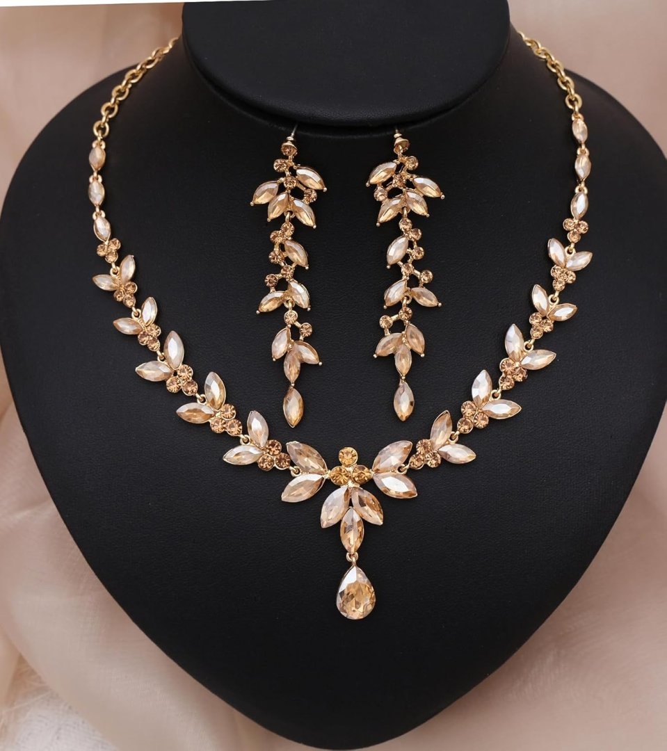 CSY 4 Pcs Elegant Bridal Jewelry Sets Austrian Marquise Crystal Wedding Necklace Dangle Earrings Tennis Bracelet Ring Set for Bride Women Costume Accessories