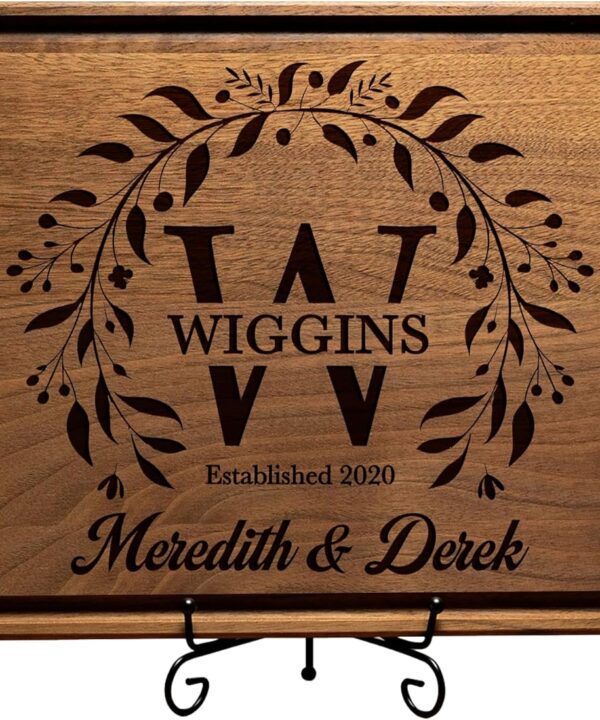 Christmas Gift for Couples or Family, Wedding Gifts for Couples 2025 - Personalized Cutting Board, Bridal Shower Gifts, Engagement Gifts for Couples, Anniversary, Housewarming