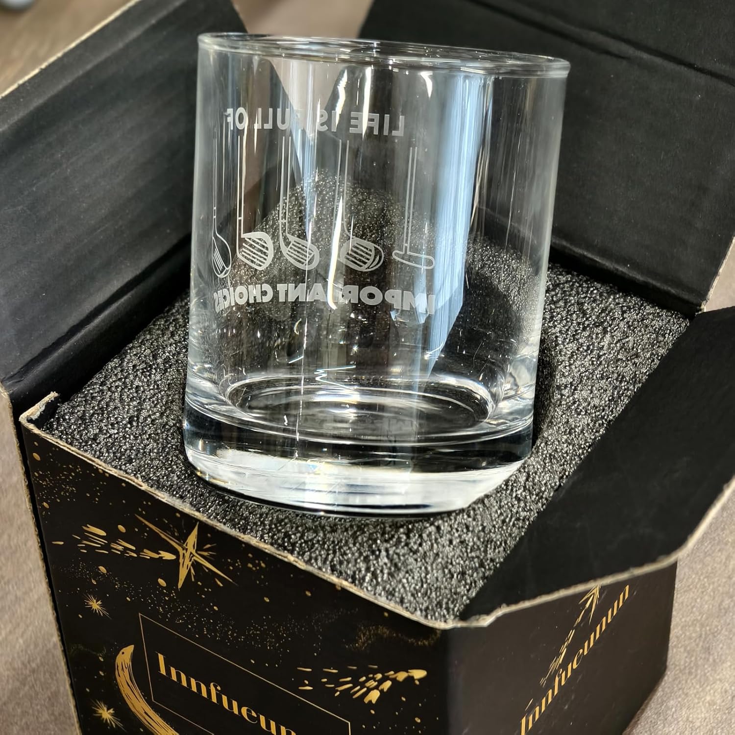 Mrs and Mrs Wine Glass Set of 2, Lesbian Couple Idea for Girlfriend, Engagement Gifts for Couples, Birthday Anniversary Valentines Day Gifts for Newly Engaged Couples Her Wife Girlfriend