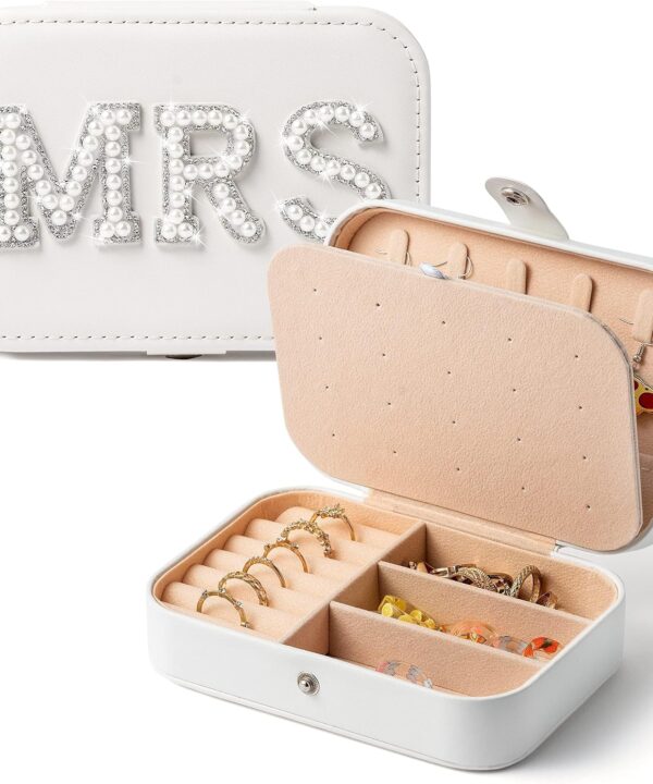 Belanttega MRS Travel Jewelry Box for Christmas Gift Bride Travel Portable Jewelry Case Small Jewelry Organizer Travel Accessories for Women, Bridal Shower Gift Engagement Present, White